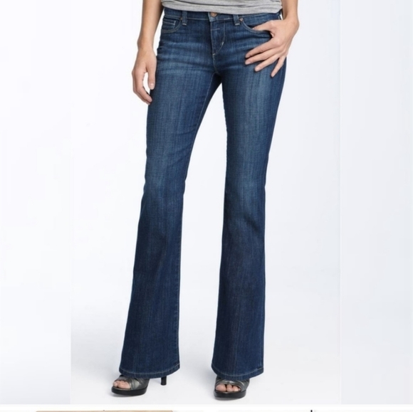Joe's Jeans Denim - Joe's Women's Rocker Light Distressed Denim Bootcut Jeans. Size 26.